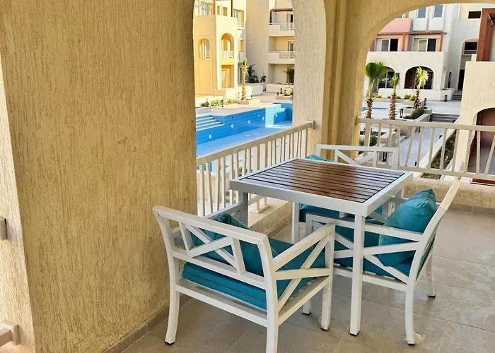 G-01 Elegant 1br| Pool Access & Balcony